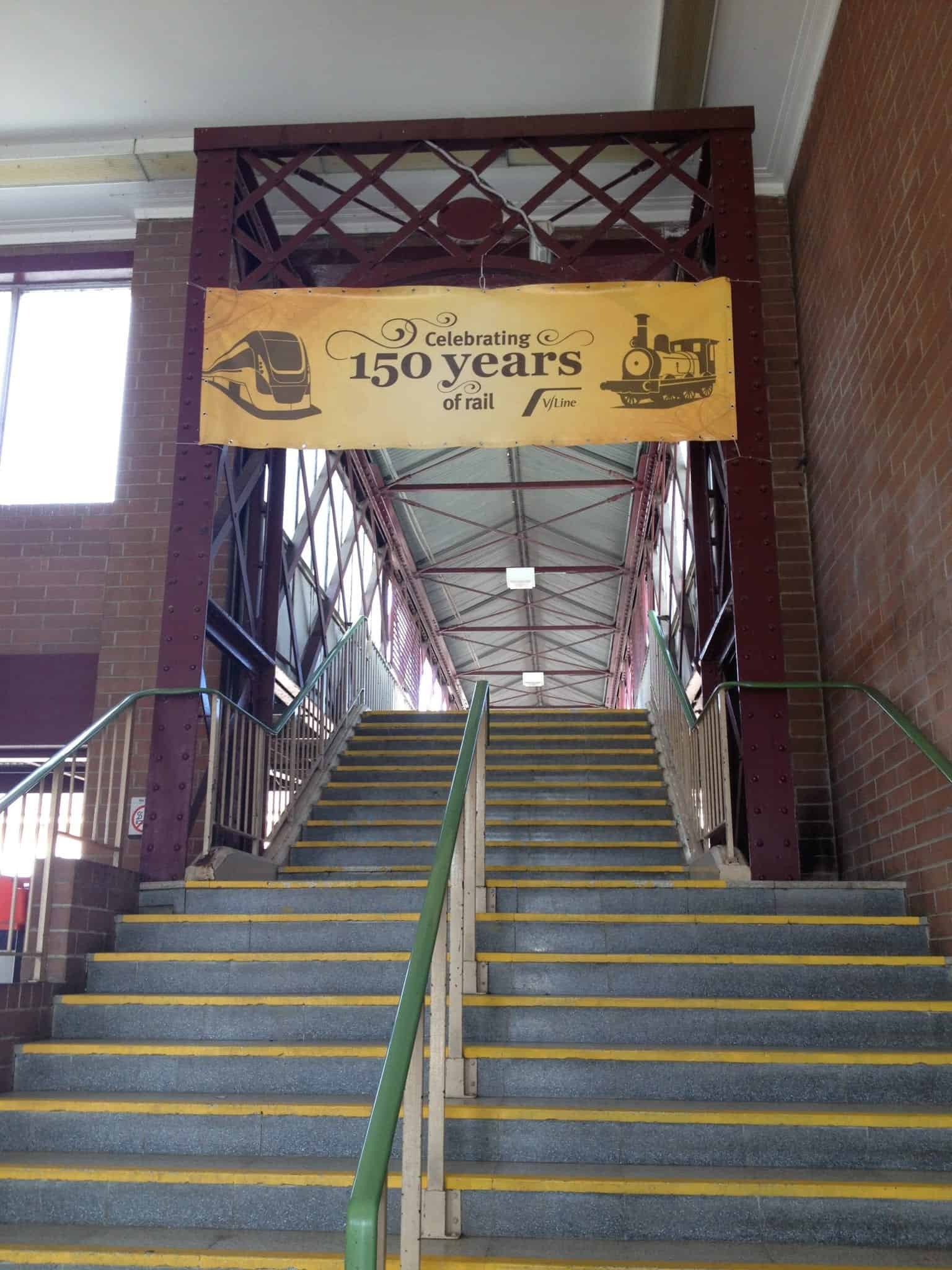 Outdoor vinyl banners